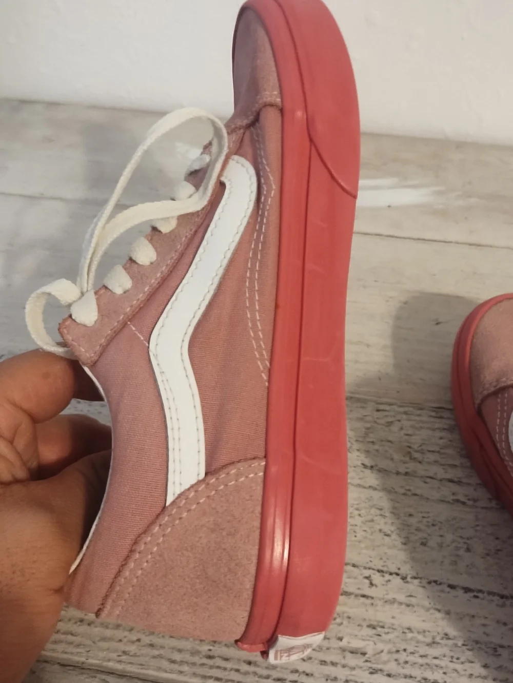 VANS Kids Old Skool Glossy Sidewall Trainers  Pink Size 3 usa/ 2.5 UK